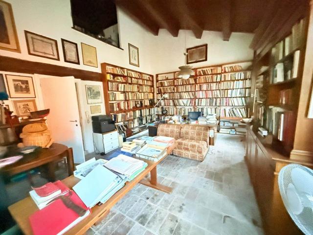 Appartamento in vendita di 290 m² in Via Giganti, 71