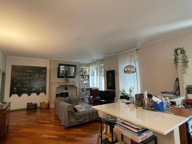 Appartamento in vendita di 290 m² in Via Fratelli Cairoli