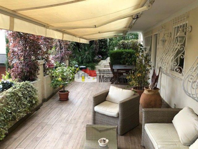 Appartamento in vendita di 290 m² in Via Nuvoloni, 73