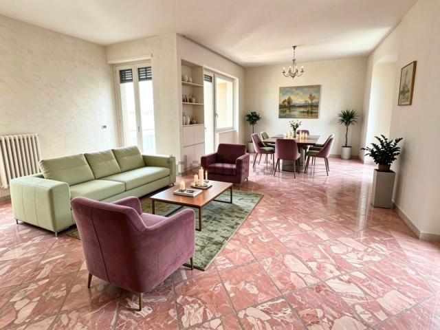 Appartamento in vendita di 290 m² in Via Salvatore Grande, 73100