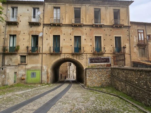 Appartamento in vendita di 290 m² in Salita Archi di Ciaccio