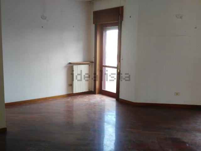 Appartamento in vendita di 291 m² in Via Giuseppe Garibaldi