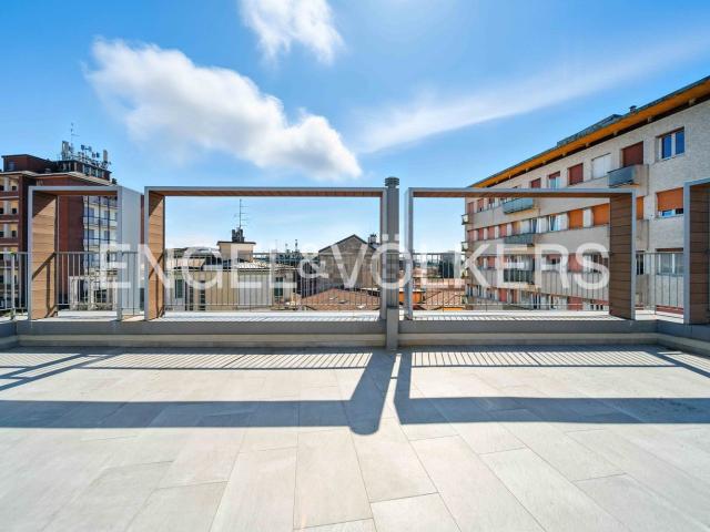 Appartamento in vendita di 291 m² in Via della Pace, 1