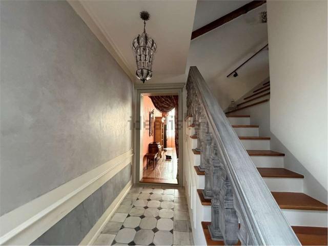 Appartamento in vendita di 291 m² in Calle Emo