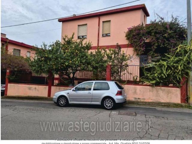Appartamento in vendita di 292 m² in Via Cedrino, 9