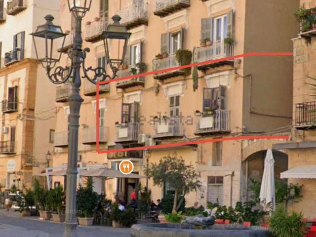 Appartamento in vendita di 292 m² in Via Roma