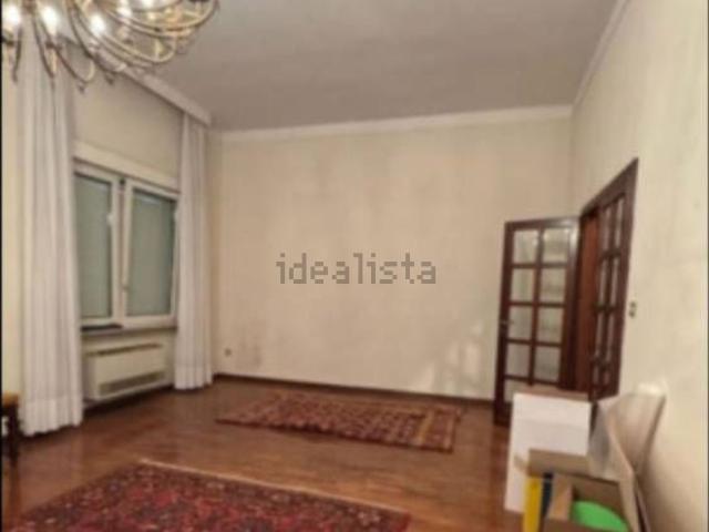 Appartamento in vendita di 292 m² in Largo Siena