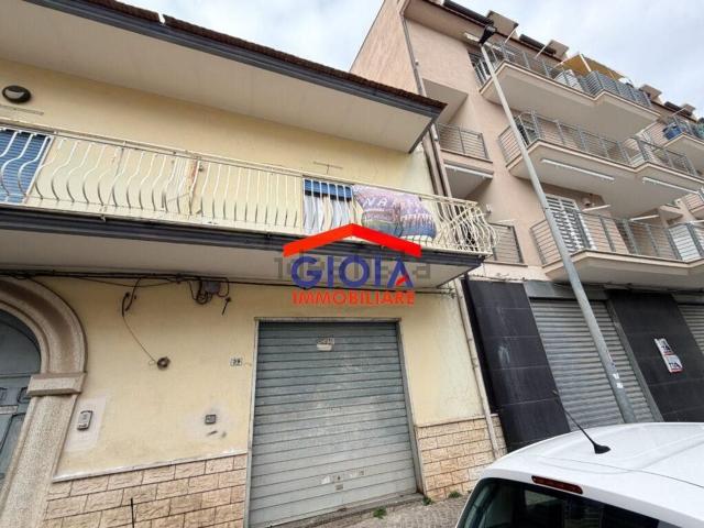 Appartamento in vendita di 293 m² in Via Caserta, 55