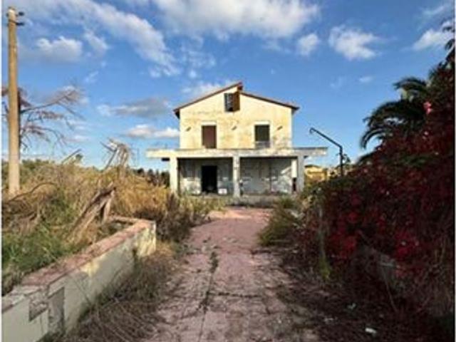 Appartamento in vendita di 294 m² in Traversa San Francesco, 211