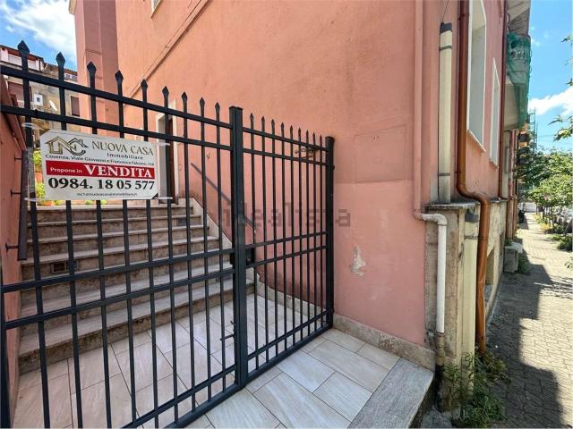 Appartamento in vendita di 294 m² in Via Monte San Michele, 32