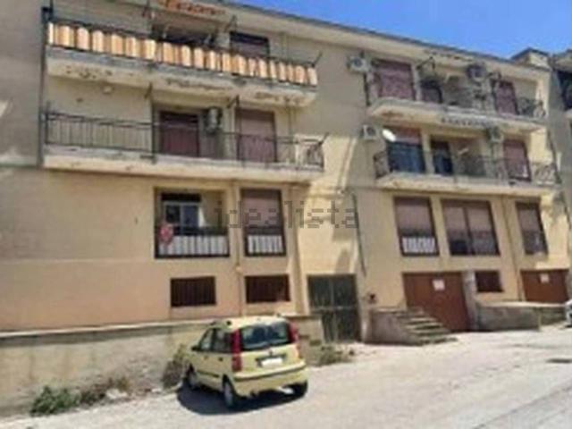 Appartamento in vendita di 294 m² in Viale Europa