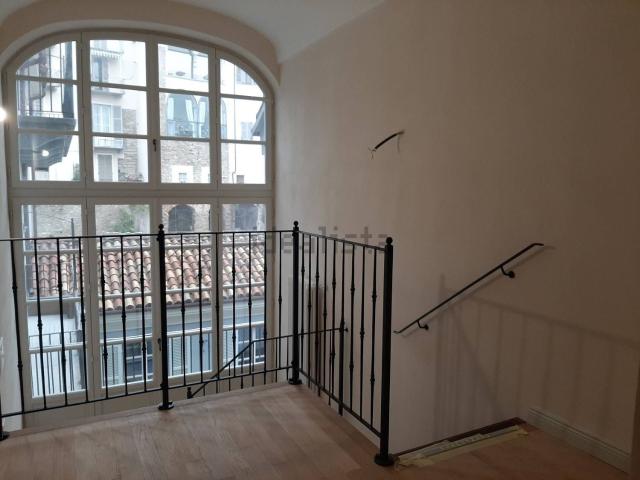 Appartamento in vendita di 294 m² in Piazza Della Bollente