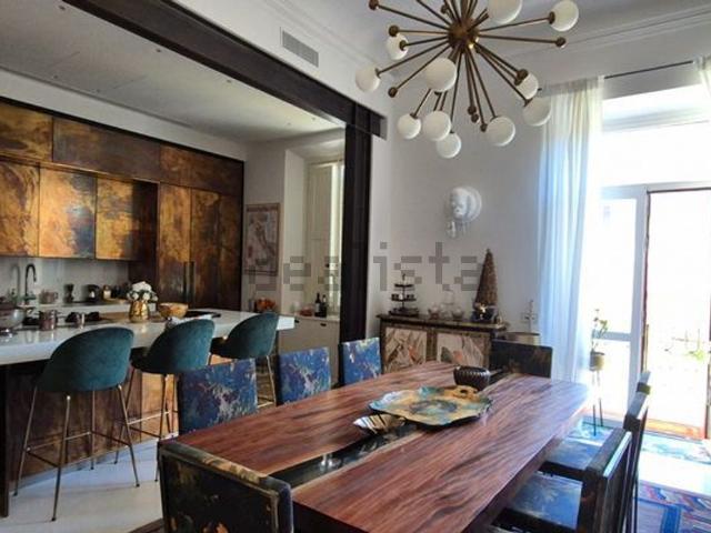 Appartamento in vendita di 295 m² in Via Antonio Scialoja