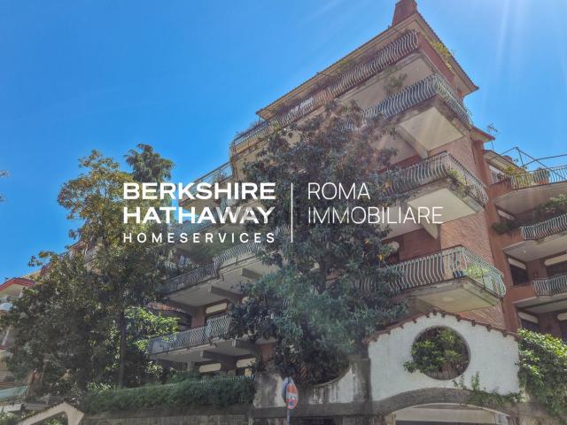 Appartamento in vendita di 295 m² in Via Isidoro del Lungo