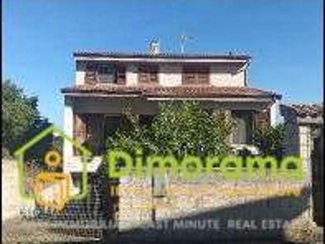 Appartamento in vendita di 295 m² in Via Mannu, 48