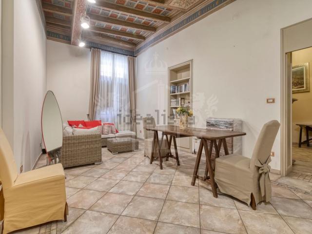 Appartamento in vendita di 298 m² in Via Castiglione