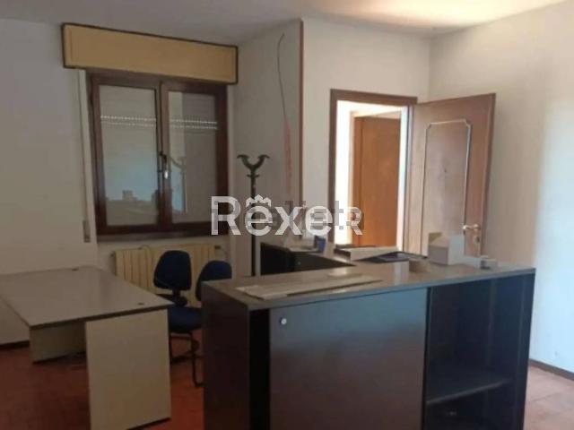 Appartamento in vendita di 298 m² in Via Statale, 114