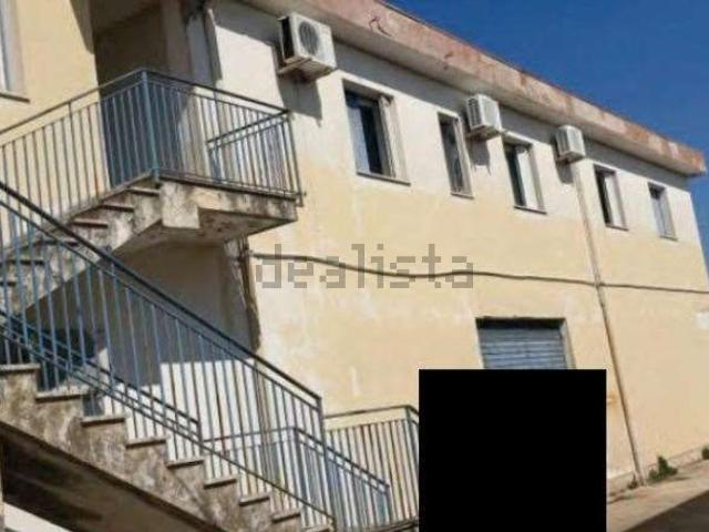 Appartamento in vendita di 298 m² in Via Roma