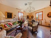 Appartamento in vendita di 299 m² in Viale Vittorio Veneto