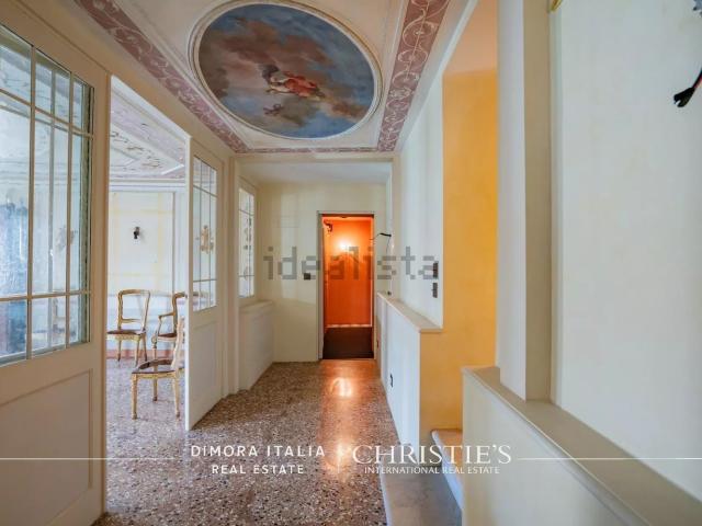 Appartamento in vendita di 300 m²