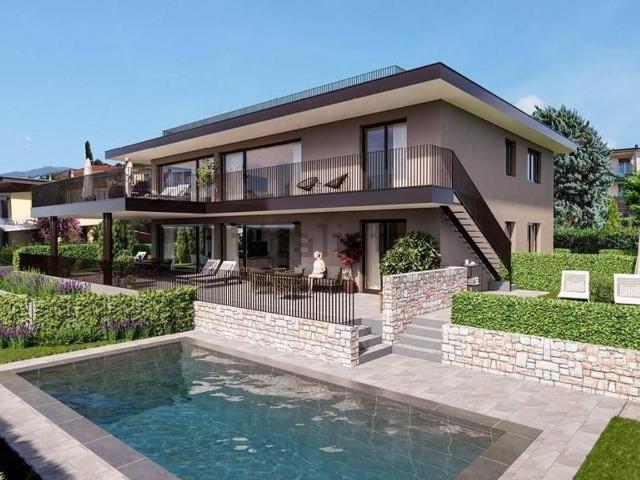 Appartamento in vendita di 300 m² in Via Campagnola