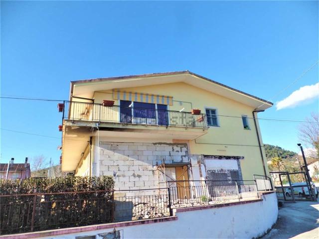 Appartamento in vendita di 300 m² in Via Canale