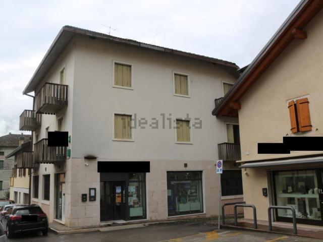 Appartamento in vendita di 300 m² in Via Crociera