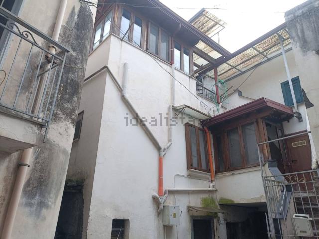 Appartamento in vendita di 300 m² in Via Ardinghi, 28