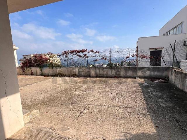 Appartamento in vendita di 300 m² in Via Borgonuovo