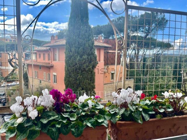 Appartamento in vendita di 300 m² in Via Barnaba Oriani