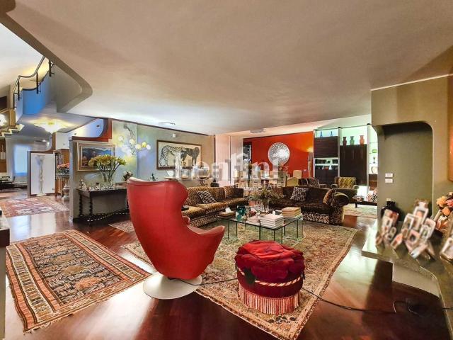 Appartamento in vendita di 300 m² in Via Goffredo Mameli, 39