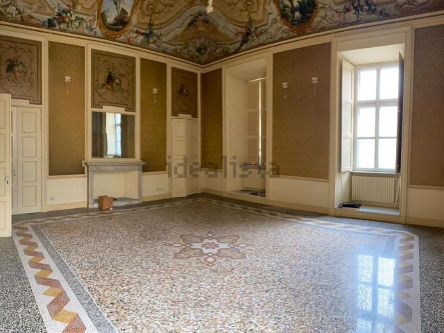 Appartamento in vendita di 300 m² in Via Goffredo Mameli, 4