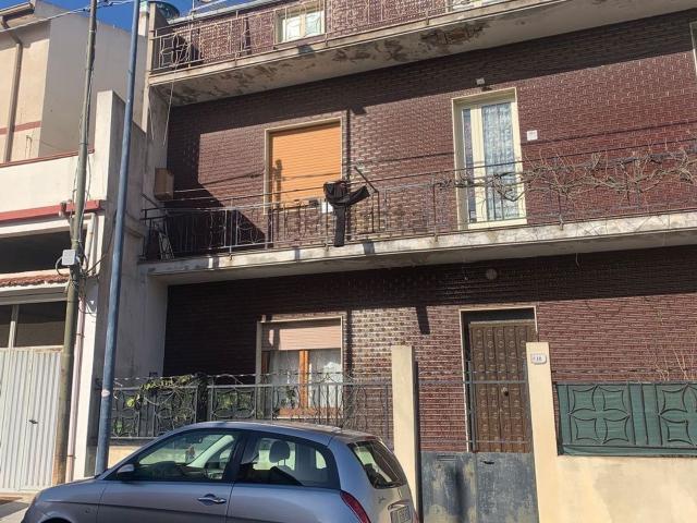 Appartamento in vendita di 300 m² in Via Giuseppe di Vittorio