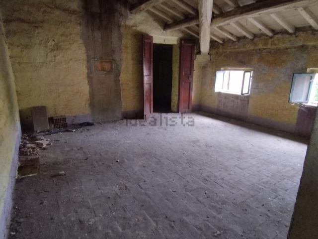 Appartamento in vendita di 300 m² in Via Giacomo Matteotti, 22