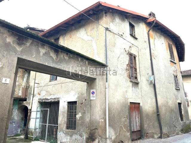 Appartamento in vendita di 300 m² in Via Giovane Italia, 6