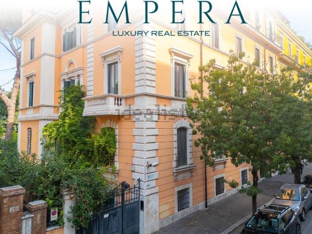 Appartamento in vendita di 300 m² in Via degli Scipioni