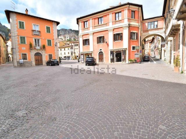 Appartamento in vendita di 300 m² in Via dei Cordoni