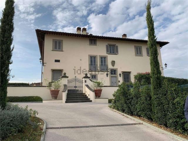 Appartamento in vendita di 300 m² in Via del Piano