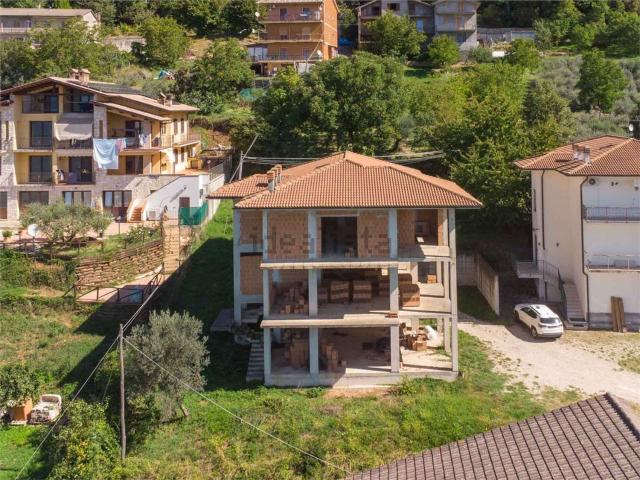 Appartamento in vendita di 300 m² in Via delle Fontanelle