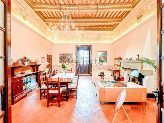 Appartamento in vendita di 300 m² in Via di Cagnano, 1
