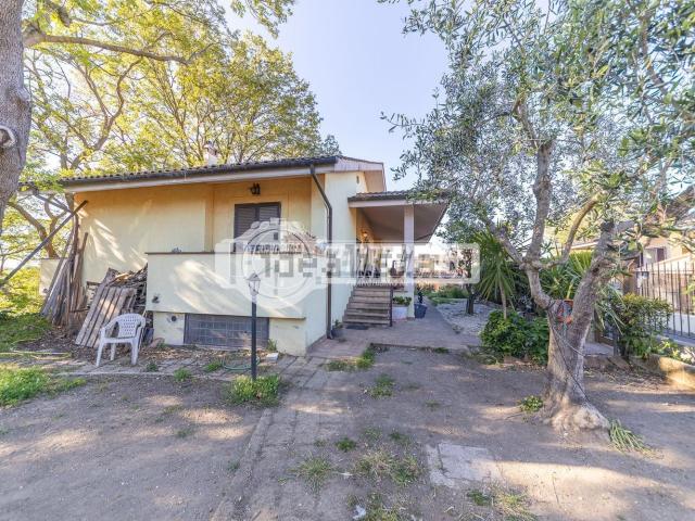Appartamento in vendita di 300 m² in Via Elini