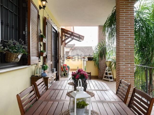 Appartamento in vendita di 300 m² in Via Francesco Giacomo Tricomi, 30