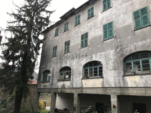 Appartamento in vendita di 300 m² in Via Monte Ortigara, 25