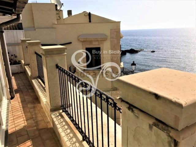 Appartamento in vendita di 300 m² in Via Nizza