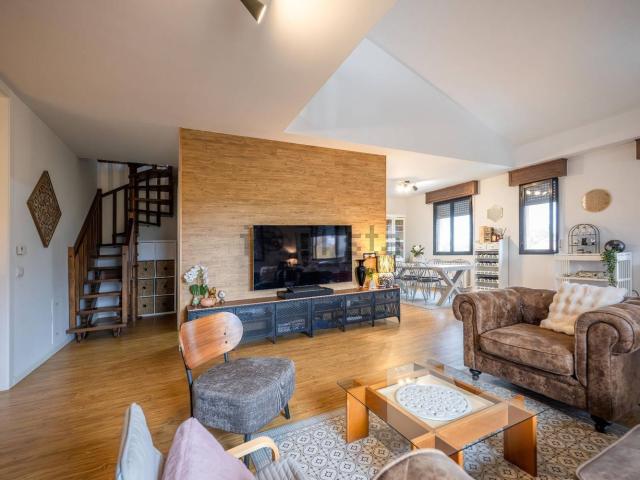 Appartamento in vendita di 300 m² in Via Salice, 3