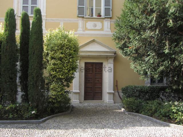 Appartamento in vendita di 300 m² in Via Sant&apos Antonino