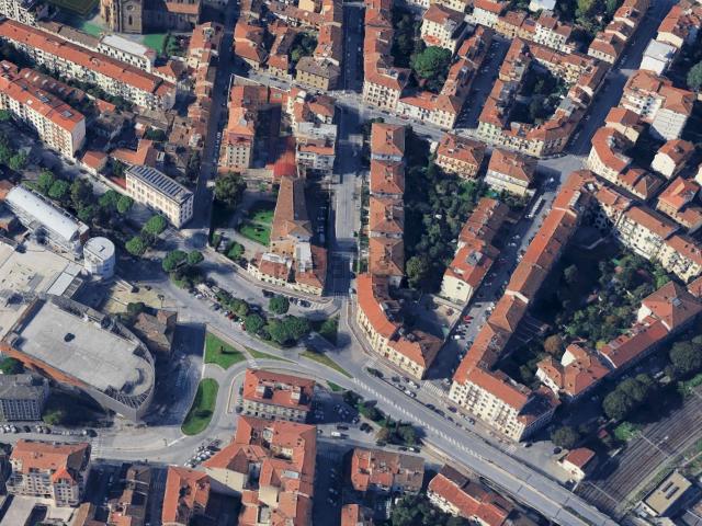 Appartamento in vendita di 300 m² in Via Scipione Ammirato