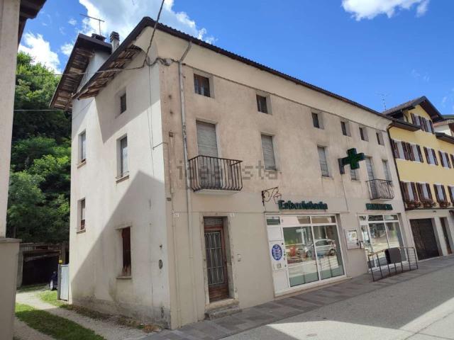 Appartamento in vendita di 300 m² in Via Roma