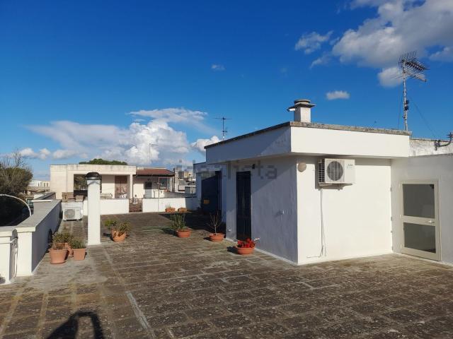 Appartamento in vendita di 300 m² in Via Raho