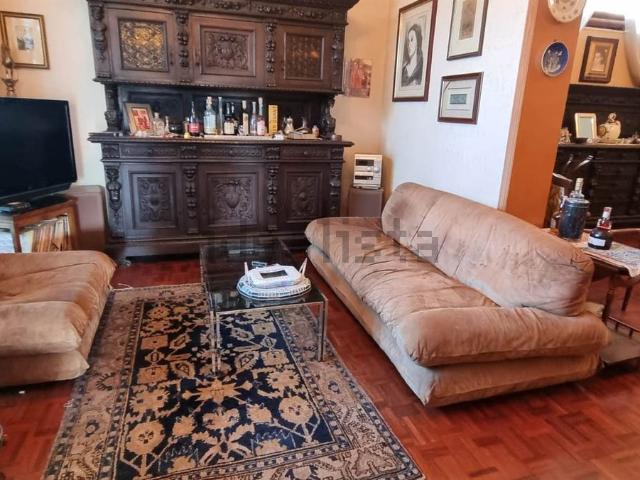 Appartamento in vendita di 300 m² in Via Umberto I, 232